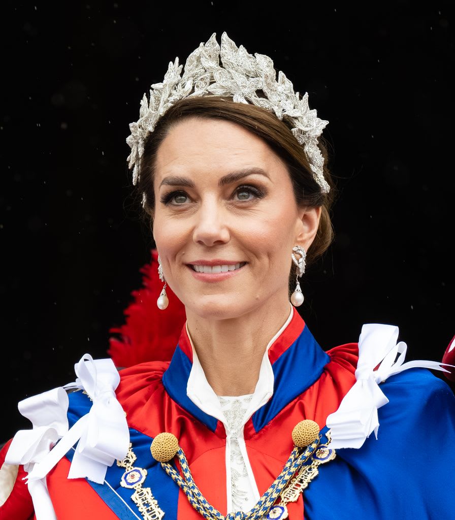 La Princesa de Gales fue un espectáculo vestida de blanco
