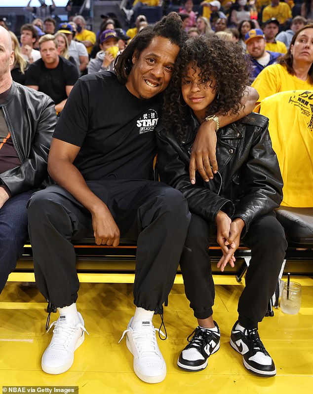 Actualización: El famoso rapero, de 53 años, ha revelado cómo su situación con su hija de 11 años, que comparte con Beyoncé, ha mejorado recientemente;  visto en 2022