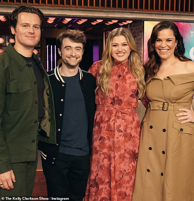 De izquierda a derecha: Groff, Radcliffe, Méndez y una emocionada Kelly