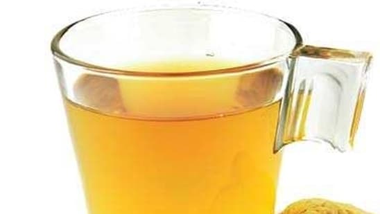 8. Tome jugo de limón o amla para estimular la inmunidad: el jugo de limón y amla son ricos en importantes vitaminas y antioxidantes y pueden ayudar a estimular el sistema inmunológico.