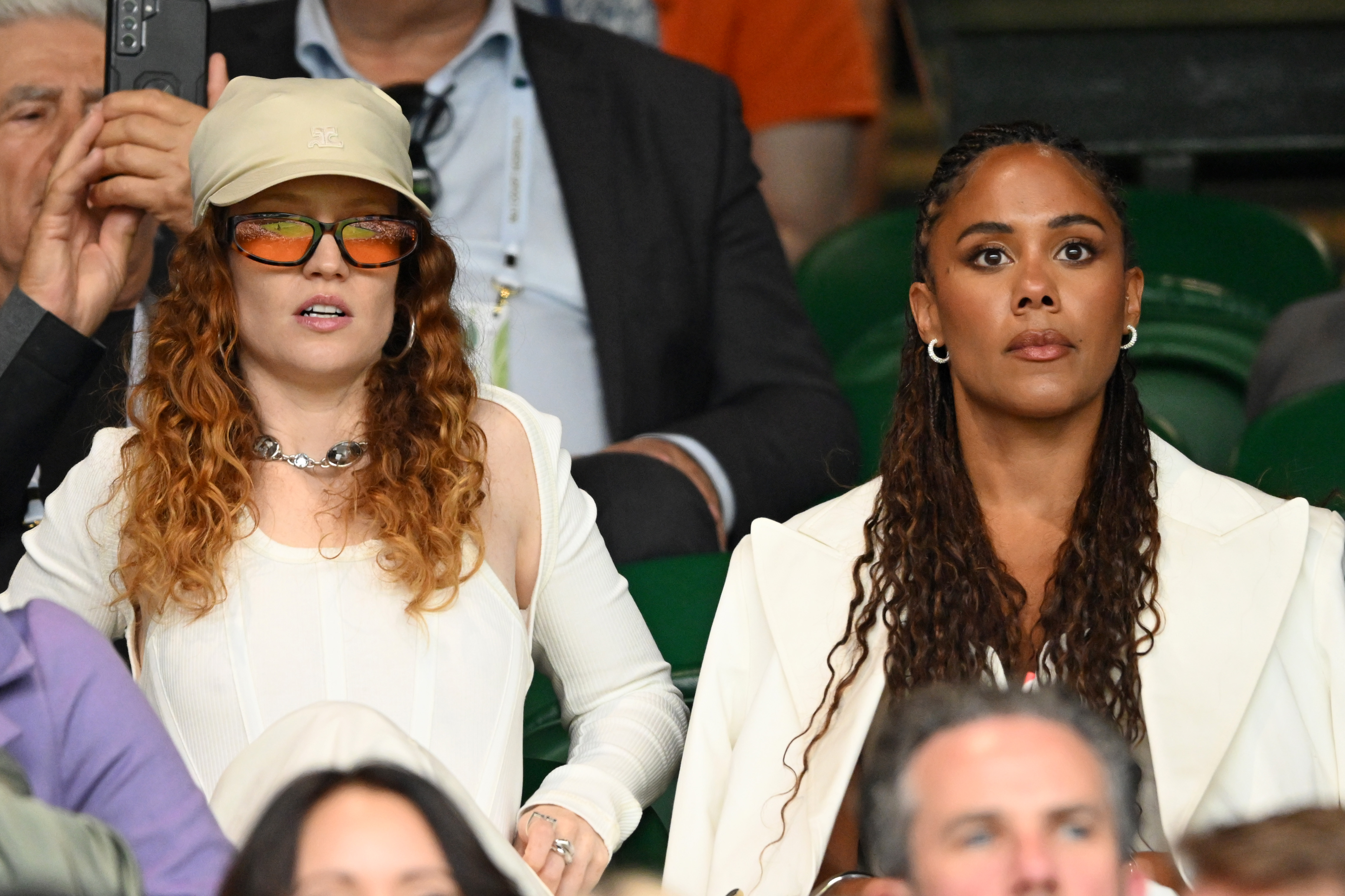 Recientemente confirmó su relación con la cantante Jess Glynne.