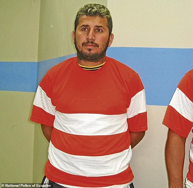 José 'Fito' Macías es el líder de Los Choneros, una banda ecuatoriana con vínculos con el Cartel de Sinaloa, que desapareció tras escapar de los guardias penitenciarios en Guayaquil para ir a una clínica a ver a un médico el 25 de diciembre.