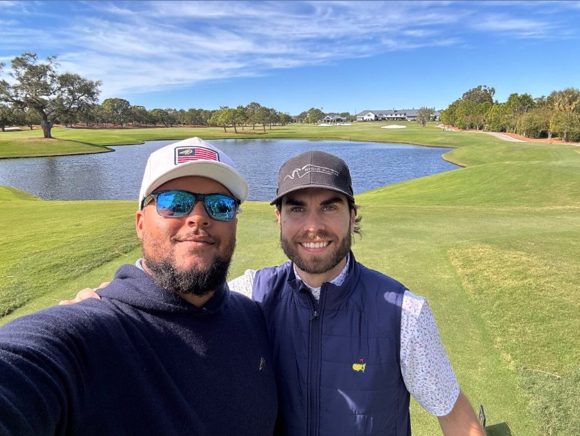 Foto compartida por el hijo de Tom Cruise, Connor Cruise, en sus Historias de Instagram el 1 de diciembre de 2024, con su amigo Pelican Golf Course en Clearwater, Florida.
