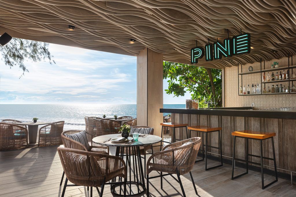 Bar de playa de pino
