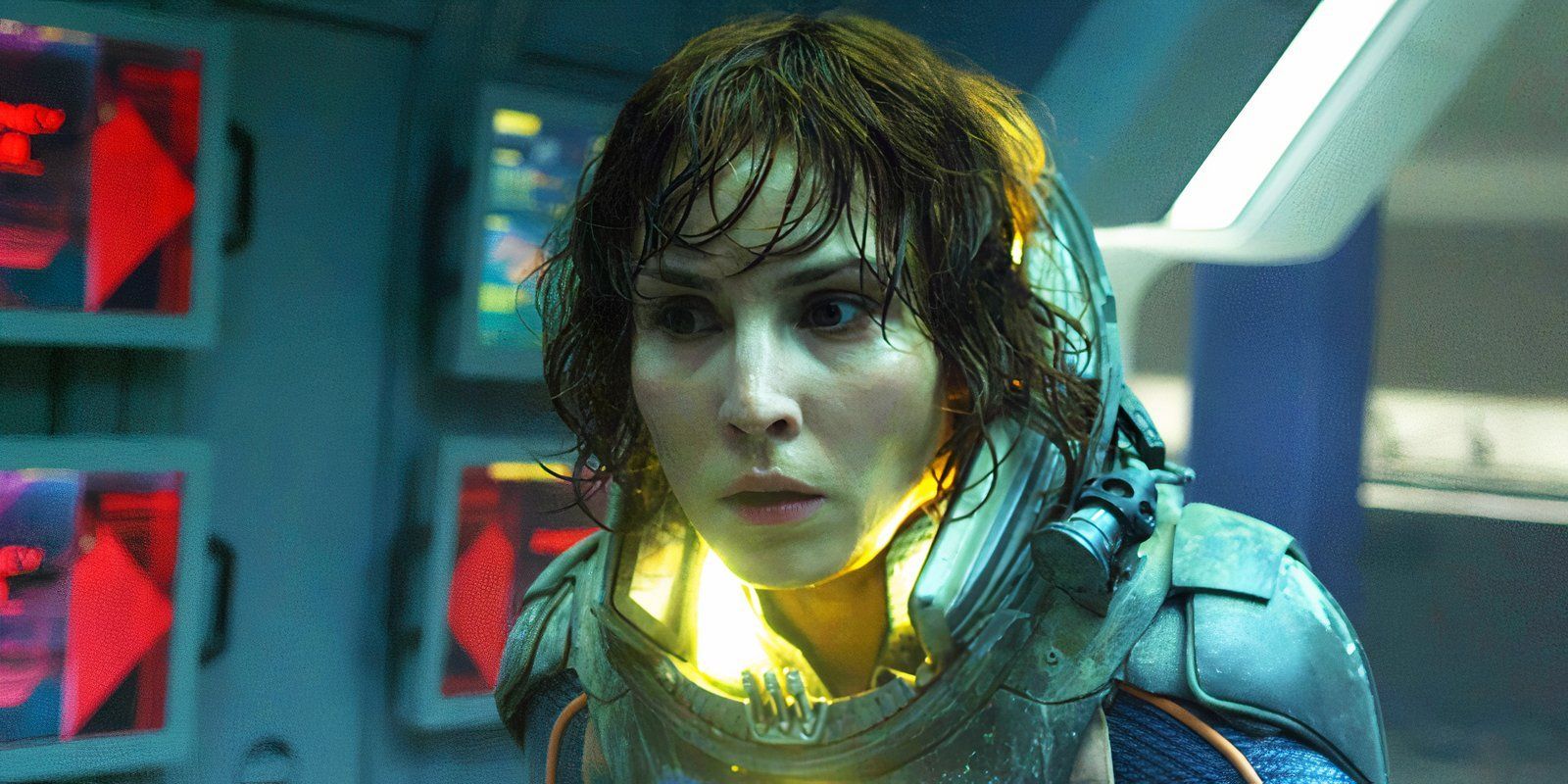 Noomi Rapace cuando Elizabeth Shaw se ve preocupada por Prometeo