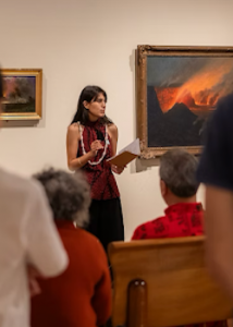 Kalilinoe Detwiler hablando