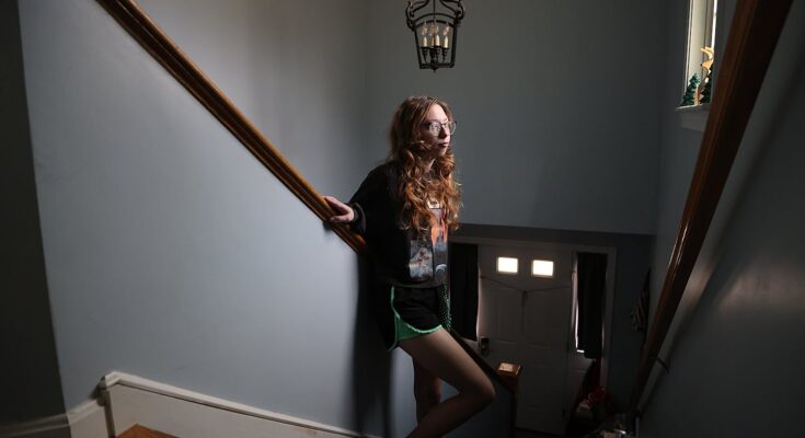 Kaylee Joaquim has difficulty with stairs because of long COVID.