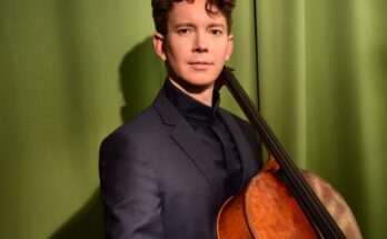Cellist Joshua Roman